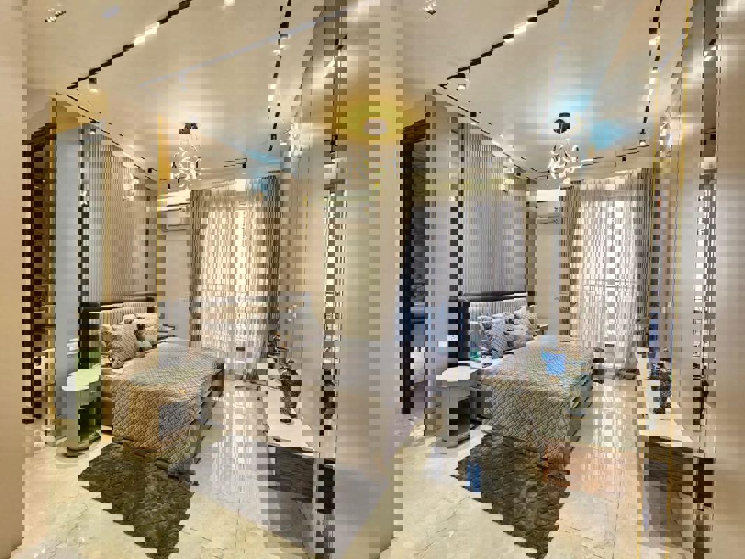 3 BHK 1800 Sq.Ft. Apartment in Somsons Imperial Towers