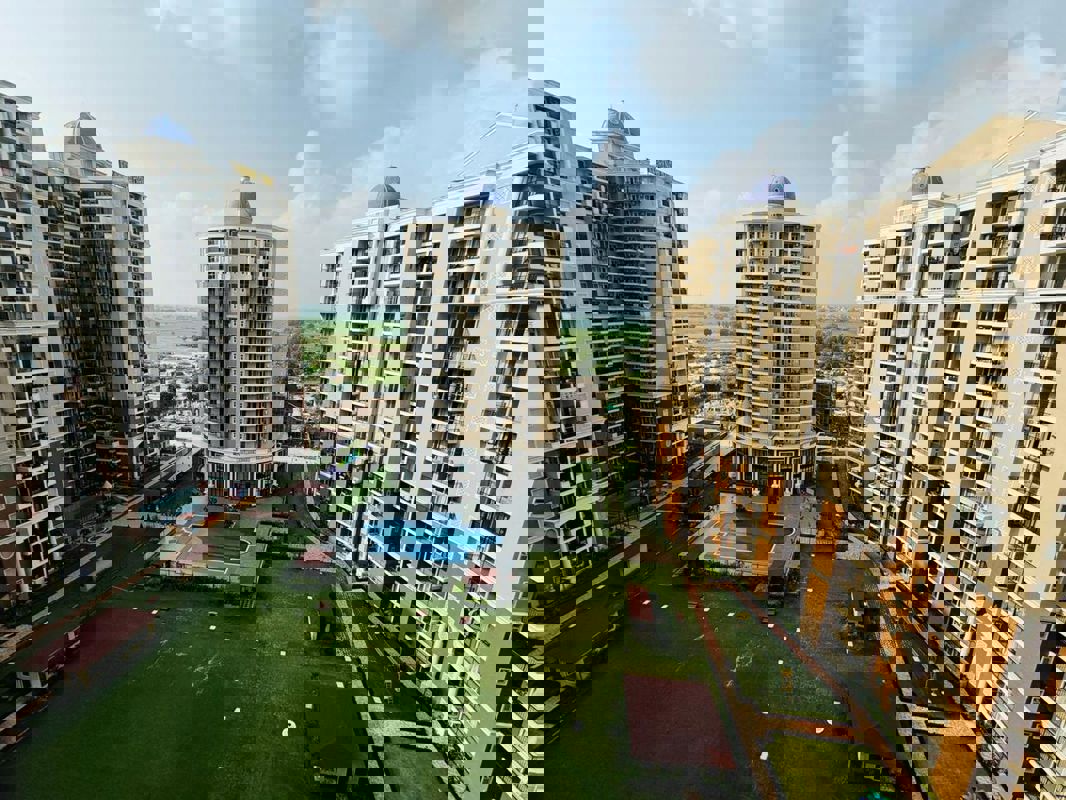 3.5 BHK + Pooja Room,Servant Room 3300 Sq.Ft. Apartment in Ambika Florence Park