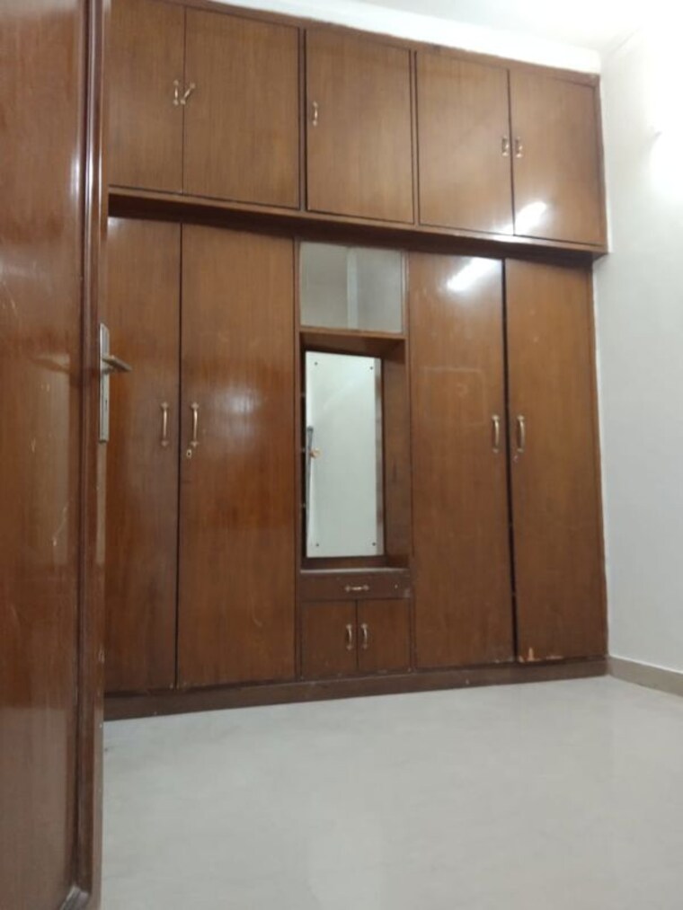 undefined, delhi cantonment 3 Bedroom 208 Sq.Yd. Builder Floor In Delhi Cantonment Delhi 10269566