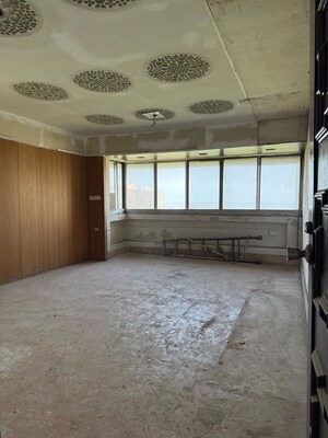 Bedroom in 3 BHK Apartment at Dalmal Park Apartments, Cuffe Parade – for Sale