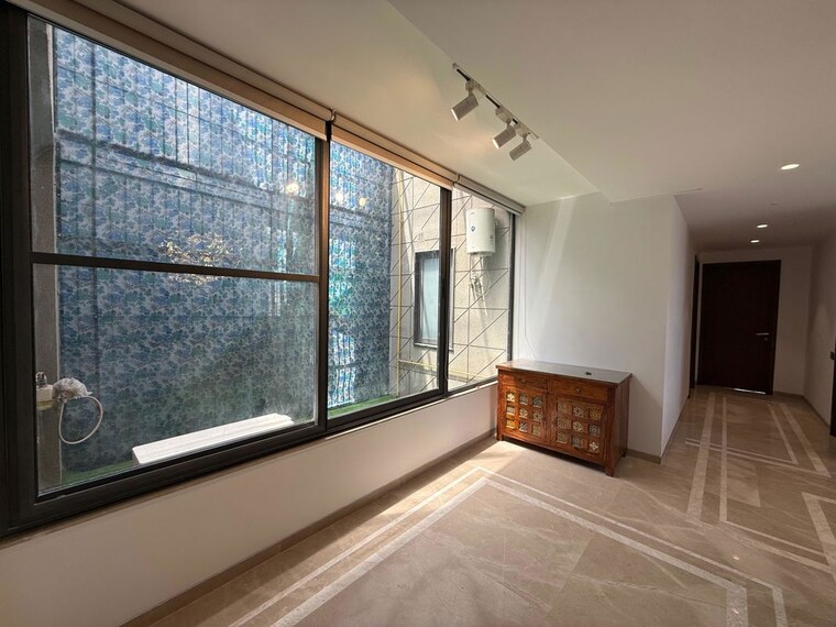 Room, delhi cantonment 4 Bedroom 400 Sq.Yd. Builder Floor In Delhi Cantonment Delhi 10269605
