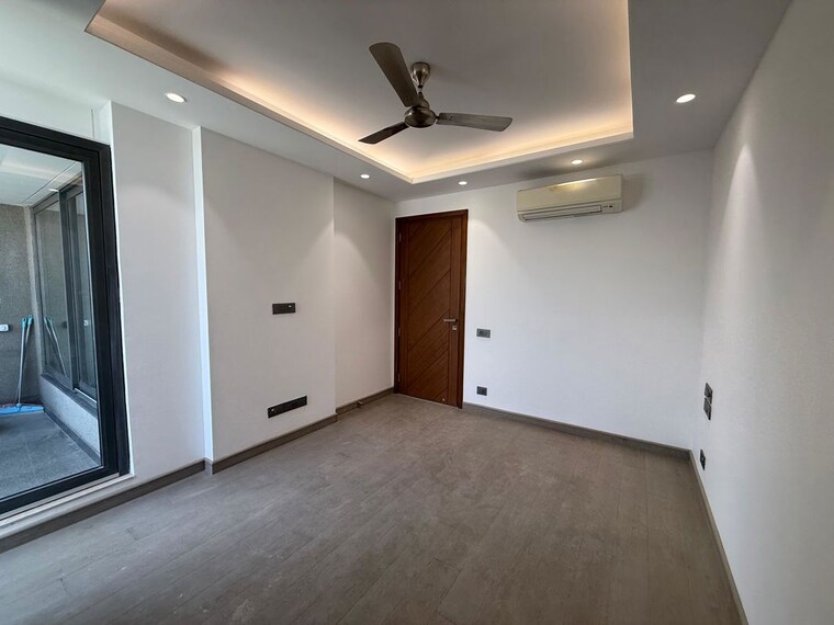 Room, delhi cantonment 4 Bedroom 400 Sq.Yd. Builder Floor In Delhi Cantonment Delhi 10269605