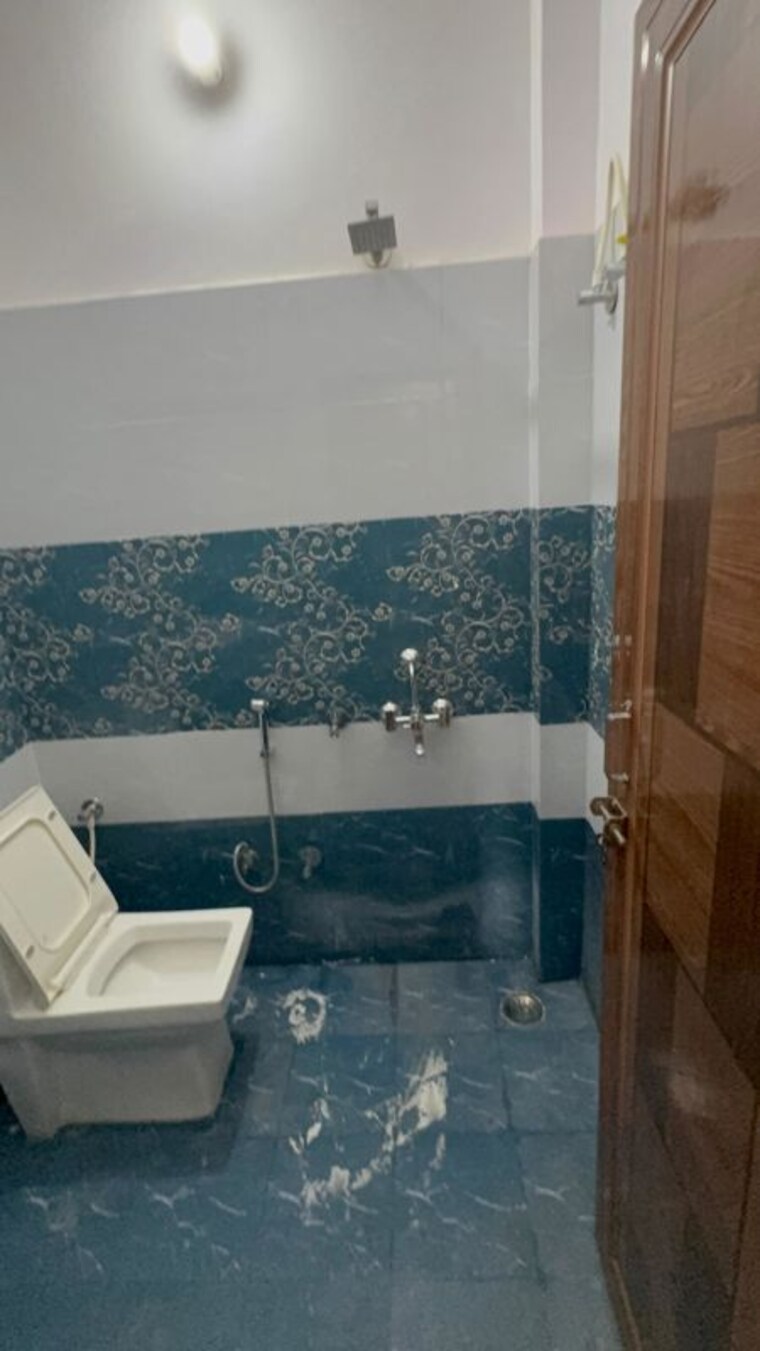 Bathroom, jankipuram vistar 4 Bedroom 1550 Sq.Ft. Independent House In Jankipuram Vistar Lucknow 10269577