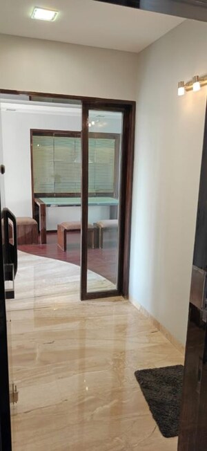 Room in 3 BHK Apartment at Aster Tower, Goregaon East – for Rent