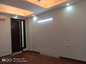 Room in 3 BHK Builder Floor at Delhi Cantonment – for Rent