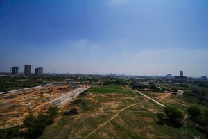 Plot Area in 3 BHK Apartment at Mapsko Royale Ville, Sector 82 – for Rent