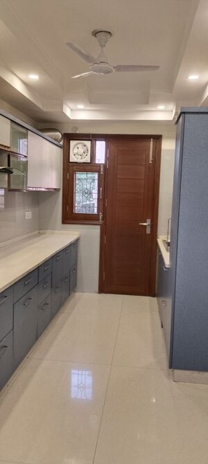 Kitchen in 3 BHK Builder Floor at Sector 45 – for Rent