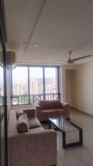 Room in 3 BHK Apartment at Hiranandani Gardens Lake Castle, Powai – for Rent