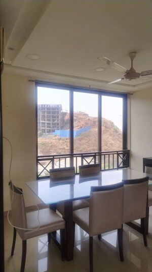 Room in 3 BHK Apartment at Hiranandani Gardens Lake Castle, Powai – for Rent