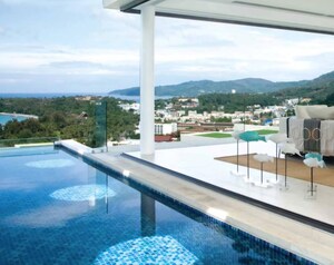 Swimming Pool in 4 BHK Apartment at Lodha Worli, Worli – for Sale