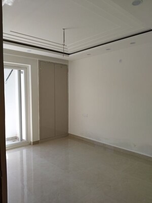 Room in 3 BHK Apartment at Maxxus Elanza, International Airport Road – for Sale