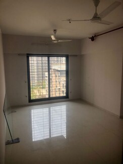 1 BHK + Extra Room Apartment For Rent in Kanakia Spaces Zen World