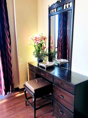 Furnished Amenities in 4 BHK Apartment at Pioneer Park Phase 1, Sector 61 – for Rent