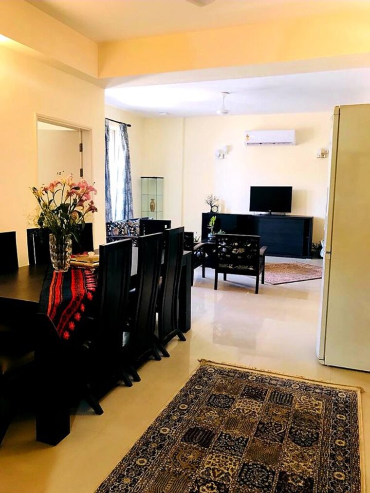 Living Room, pioneer-park-phase-1 4 Bedroom 2450 Sq.Ft. Apartment In Sector 61 Gurgaon 10269698