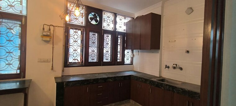 Kitchen, chittaranjan park 2 Bedroom 125 Sq.Yd. Builder Floor In Chittaranjan Park Delhi 10269688