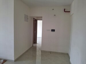 Room in 3 BHK Apartment at Kohinoor Shangrila, Pimpri – for Rent
