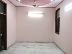 Room in 2 BHK Builder Floor at Rajouri Garden – for Rent