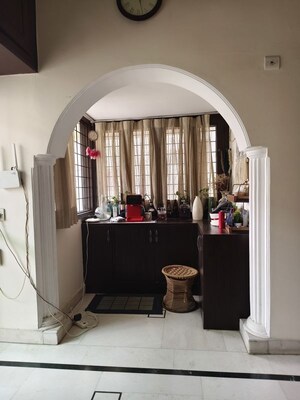 Living Room in 2 BHK Builder Floor at Alaknanda – for Rent