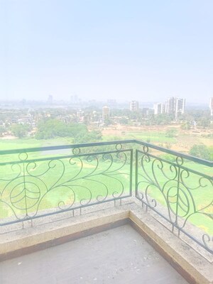 Swimming Pool in 1 BHK Apartment at Sarvodaya Onyx, Kalyan West – for Rent