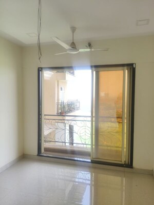 Room in 1 BHK Apartment at Sarvodaya Onyx, Kalyan West – for Rent