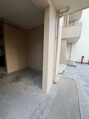 Room in  Shop at DLF The Primus, Sector 82a – for Rent