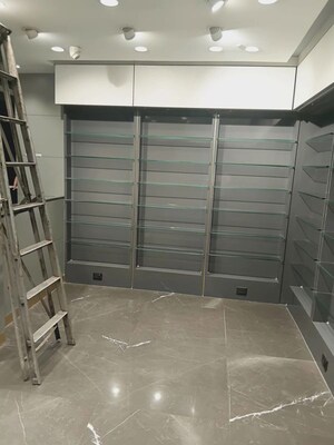  Showroom – Exterior View View at Park Street - for Rent