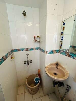 Bathroom in 2 BHK Apartment at Shivalik Apartment Prabhadevi, Prabhadevi – for Rent