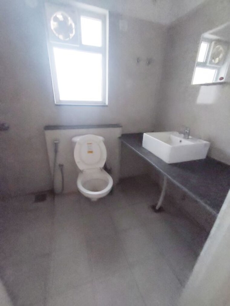 Bathroom, sushma-grande-nxt 3 Bedroom 1850 Sq.Ft. Apartment In Lohgarh Zirakpur 10269804