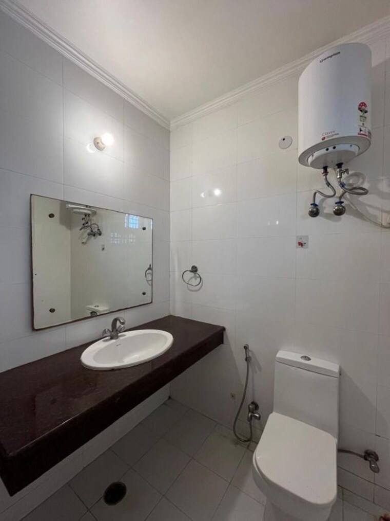 Attached Bathroom, tdi-the-retreat 3 Bedroom 2149 Sq.Ft. Builder Floor In Sector 89 Faridabad 10269843