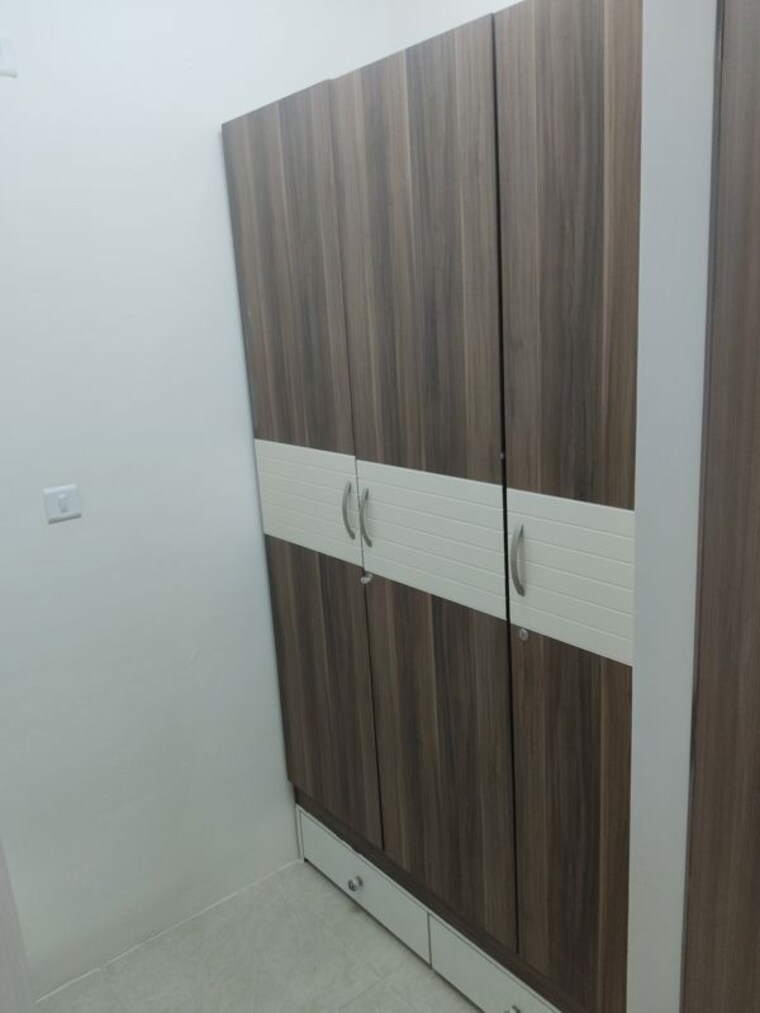 Bathroom, l-t-crescent-bay-t2 2 Bedroom 1000 Sq.Ft. Apartment In Parel Mumbai 10269800