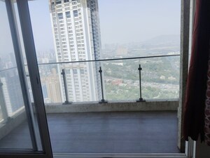 Room in 2 BHK Apartment at L&T Crescent Bay T2, Parel – for Rent