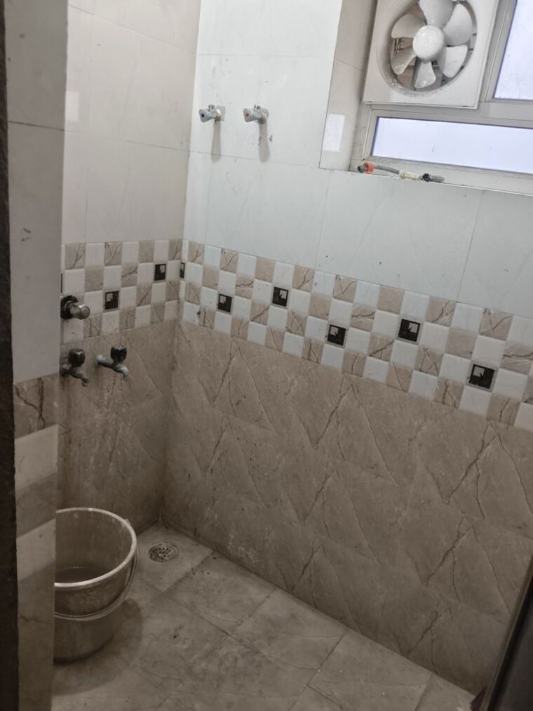 Bathroom, arawali-apartments 1 Bedroom 600 Sq.Ft. Apartment In Sector 52 Noida 10269849