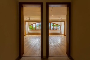 Room in 4 BHK Apartment at Skyline Casa, Richmond Town – for Rent