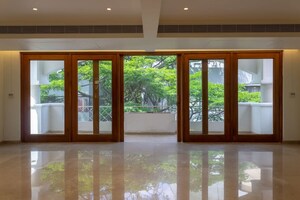 Room in 4 BHK Apartment at Skyline Casa, Richmond Town – for Rent