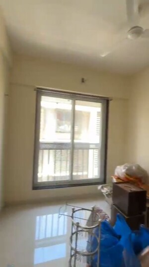 Bedroom in 2.5 BHK Apartment at Sidhivinayak Flora, Chembur – for Rent