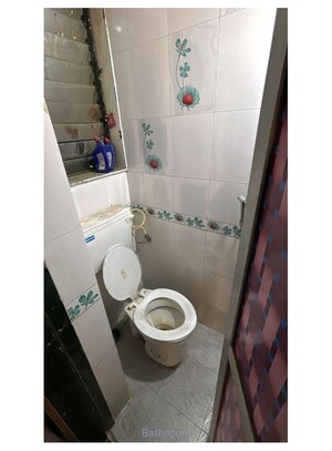 Bathroom in 1 BHK Apartment at Sector 10a Airoli – for Rent