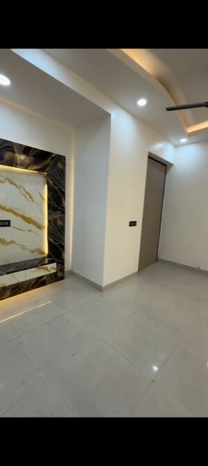 Room in 4 BHK Builder Floor at Apex The Florus, Vasundhara Sector 16 – for Sale