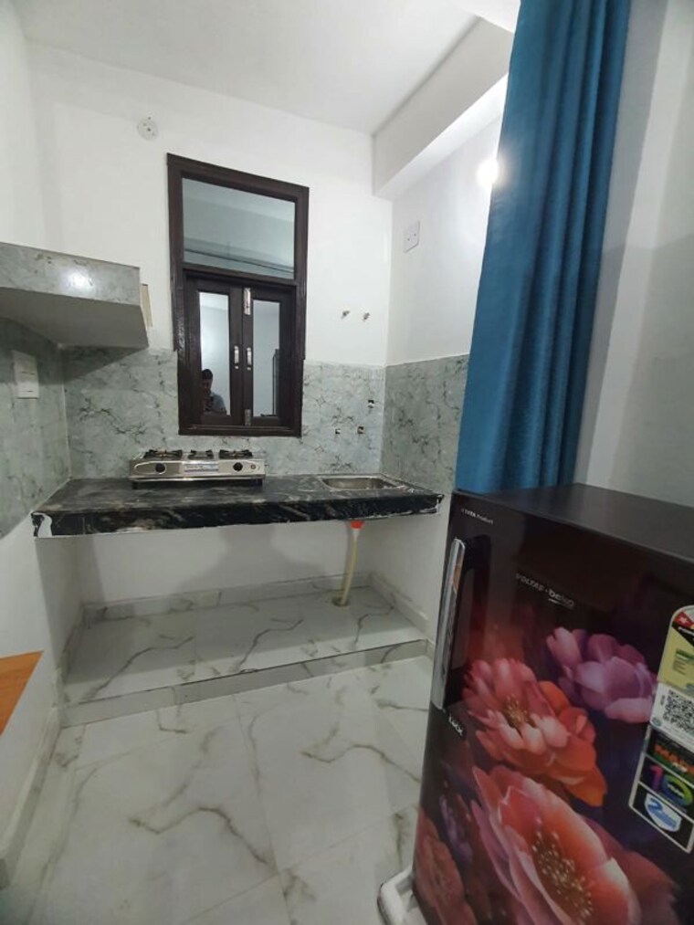 Kitchen, sarita vihar Studio 200 Sq.Ft. Apartment In Sarita Vihar Delhi 10269894