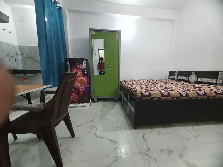 Bedroom, sarita vihar Studio 200 Sq.Ft. Apartment In Sarita Vihar Delhi 10269894