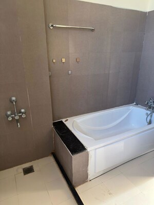 Bathroom in 3 BHK Apartment at Pioneer Park Phase 1, Sector 61 – for Rent