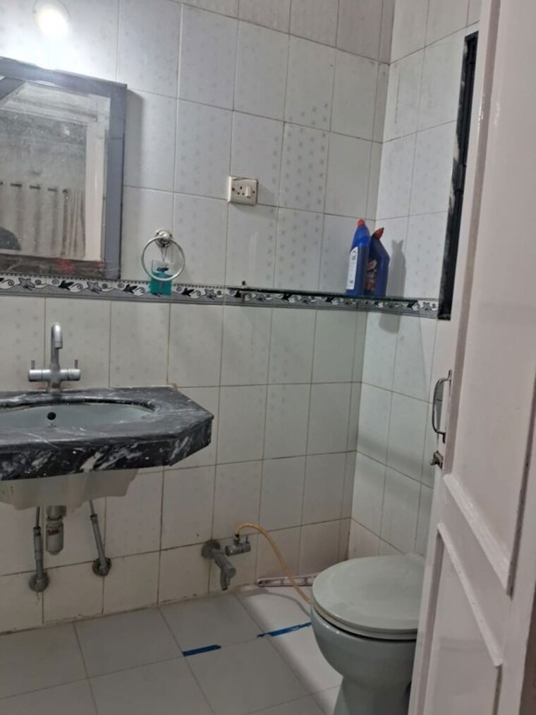 Bathroom, flower-valley-apartment 3 Bedroom 1600 Sq.Ft. Apartment In Wanowrie Pune 10270157