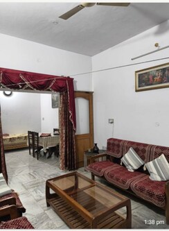 6 BHK + Pooja Room,Extra Room,Store Room Independent House For Sale in Sanjay Gandhi Puram