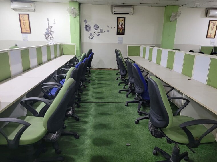 Team Area, sector 63 Commercial Office Space 3500 Sq.Ft. In Sector 63 Noida 10270299