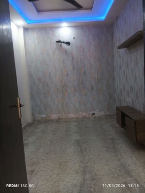 Bathroom in 2 BHK Builder Floor at Rohini Sector 25 – for Rent