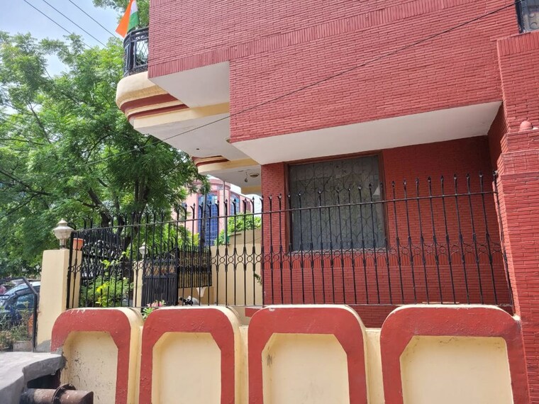 Exterior View, new friends colony 4 Bedroom 500 Sq.Ft. Builder Floor In New Friends Colony Delhi 10270620