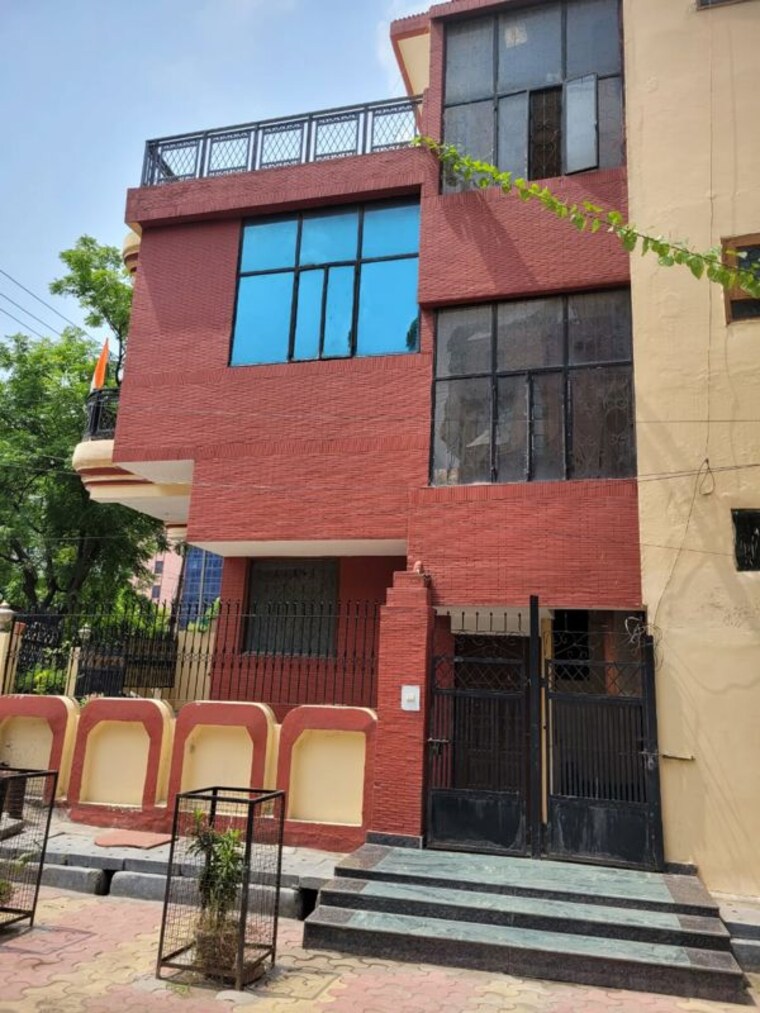 Exterior View, new friends colony 4 Bedroom 500 Sq.Ft. Builder Floor In New Friends Colony Delhi 10270620