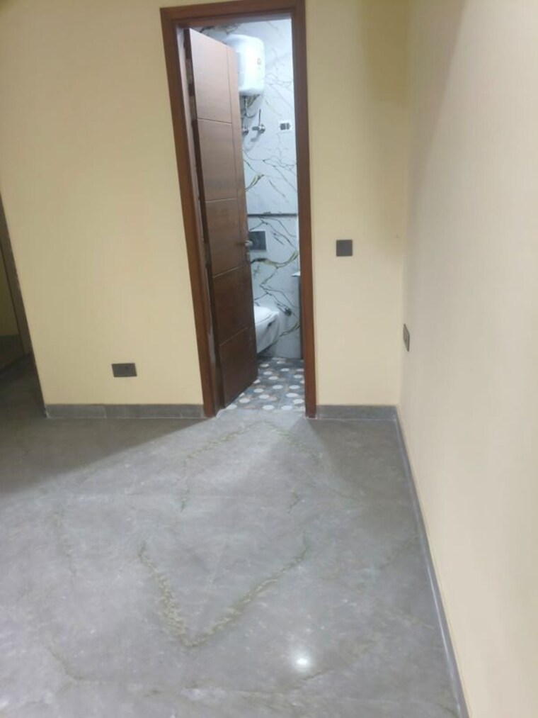 Other, nehru enclave 3 Bedroom 2000 Sq.Ft. Builder Floor In Nehru Enclave Delhi 10270729