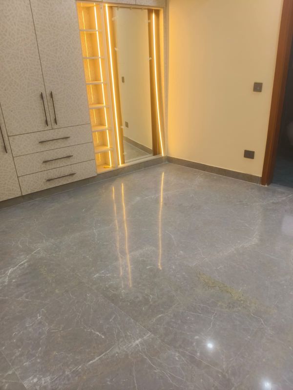 3 BHK + Servant Room Builder Floor For Rent in Nehru Enclave