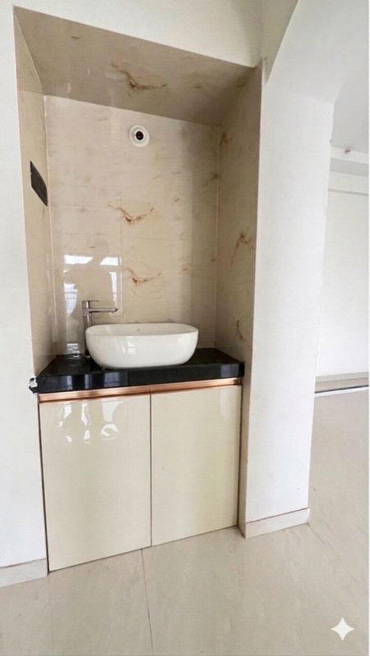 Bathroom, goregaon west 3 Bedroom 1350 Sq.Ft. Apartment In Goregaon West Mumbai 10270736