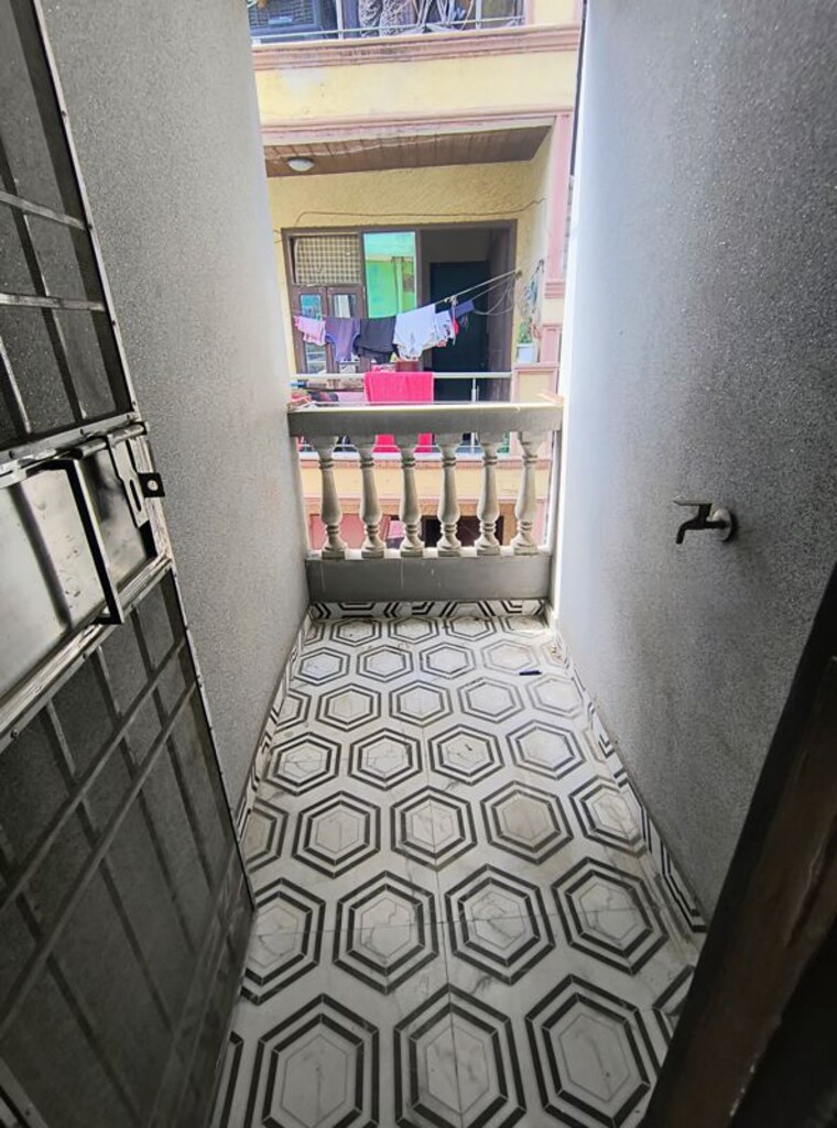 Balcony, govindpuri 2 Bedroom 680 Sq.Ft. Builder Floor In Govindpuri Delhi 10270794
